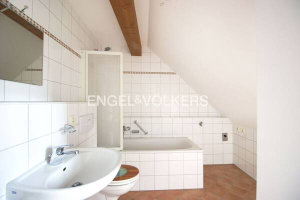 Dachgeschosswohnung in 93047 Regensburg mit 59 m² kaufen
