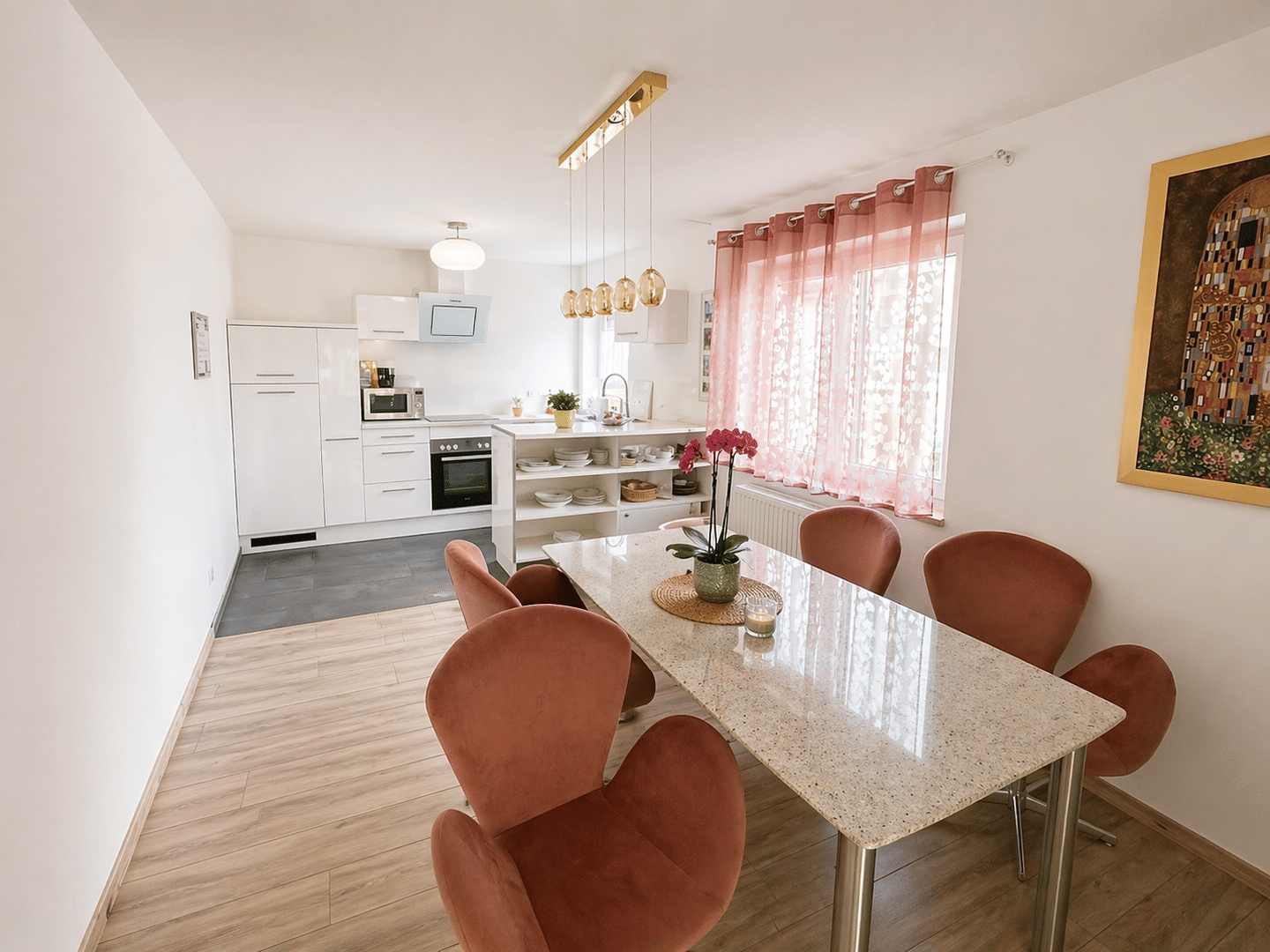 Attraktives Dreifamilienhaus bei Ulm - 3 Einheiten, hohe Rendite und ideale Eigennutzung!