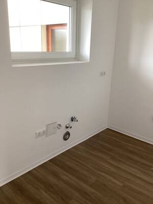 Miet mich - individuelle 2-Zimmer-Wohnung mit Balkon – 60439 Frankfurt am Main – Vorschaubild 3