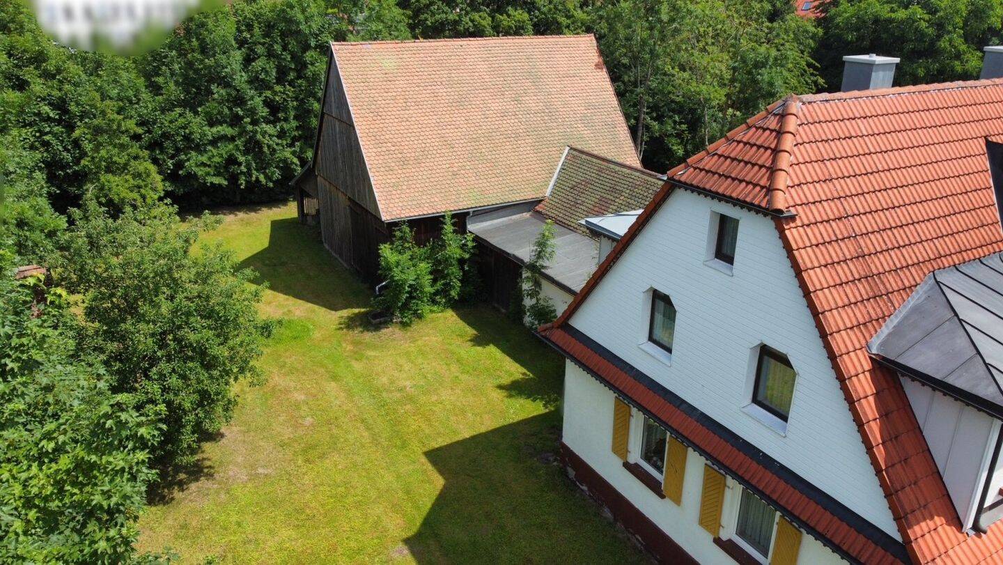 Idyll in der Ortsmitte - Zwei Häuser, sofort frei, großes Grundstück – Weidenberg – Vorschaubild 8