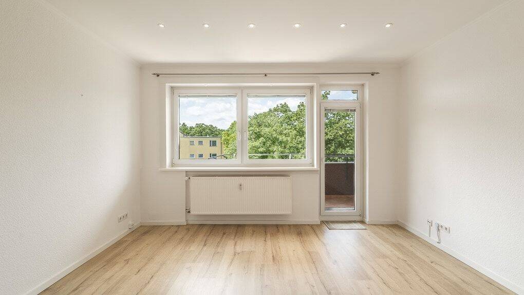 Ankommen, durchatmen, wohlfühlen - Ihr neues Zuhause mit Sonnenbalkon und Wohlfühlcharakter – Berlin – Vorschaubild 3