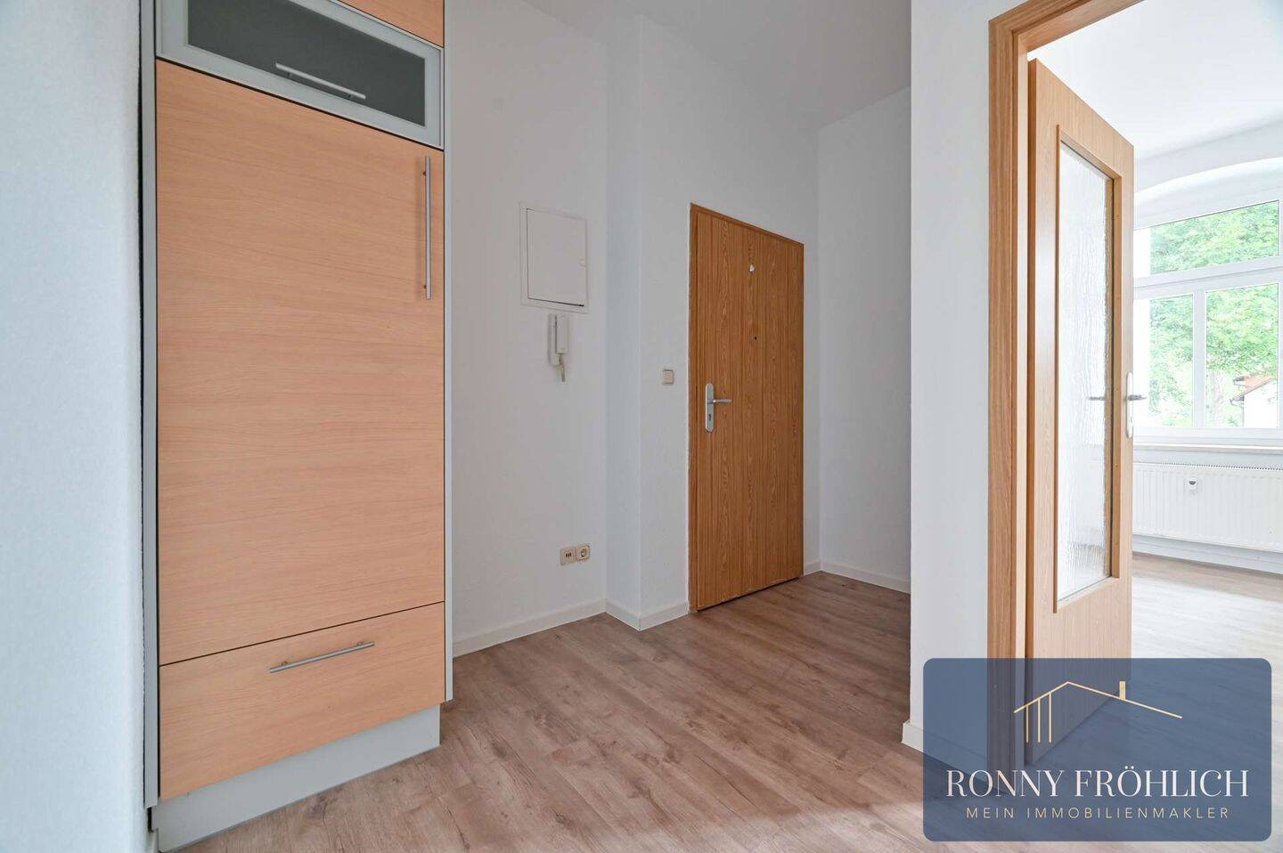 Frisch renovierte 2-Raum-Wohnung mit Balkon und neuer Einbauküche in Chemnitz-Kappel – Chemnitz – Vorschaubild 6