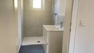 Erstbezug nach Renovierung: Charmantes großzügiges 1-Zimmer-Appartement – 86732 Oettingen in Bayern – Vorschaubild 8