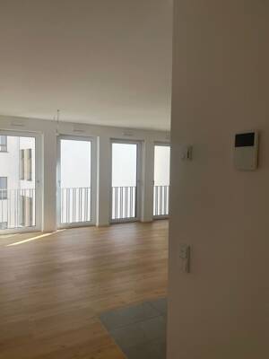 Helle 1,5-Zimmer-Wohnung im 4. Stock in Frankfurt am Main – 60329 Frankfurt am Main – Vorschaubild 5