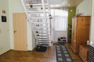 KIEL-HOLTENAU: Großzügige und freiwerdende 4,5-Zimmer-Wohnung über 2 Ebenen mit Loggia und Carport – 24159 Kiel – Vorschaubild 8