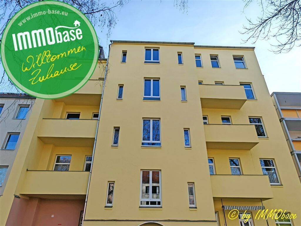 Attraktives Mehrfamilienhaus mit befahrbarem Grundstück in Bernsdorf!