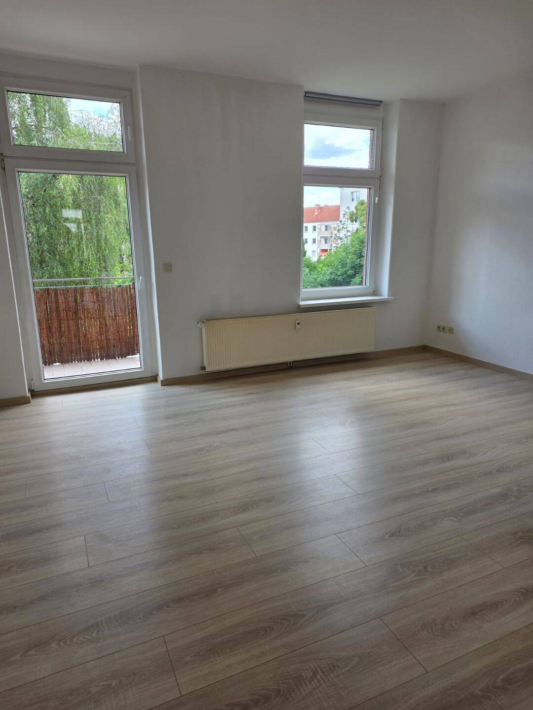 gepflegte 4-Raum-Wohnung in der Bahnhofsvorstadt mit 2 Bädern und Balkon – Stendal – Vorschaubild 9