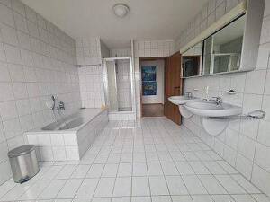 Trier-Irsch zu vermieten ab 15.11. oder früher: 2 ZKB im 2.OG(DG), Balkon mit Weitblick, – 54296 Trier – Vorschaubild 5