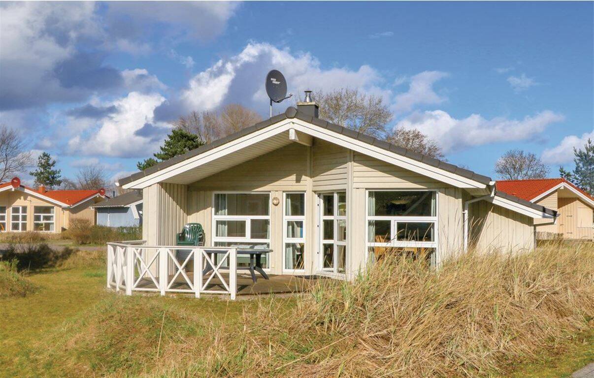Strandnahes Ferienhaus mit guter Rendite – Lübeck – Bild 1 von 9
