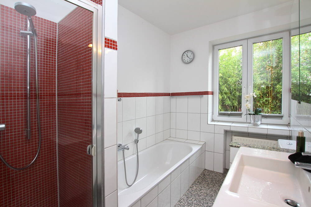 "Familienglück" 5-6 Zimmer Einfamilienhaus in traumhafter, absolut ruhiger Lage von Sasel! – Hamburg – Vorschaubild 8