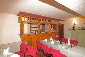 Immobilien-Richter: Gut laufendes Restaurant/Biergarten mit 5 zusätzliche Wohnungen. – 51381 Leverkusen – Vorschaubild 6