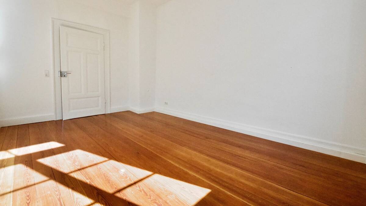 Helle 1,5-Zimmer-Stadtwohnung – 79098 Freiburg im Breisgau – Bild 1 von 4