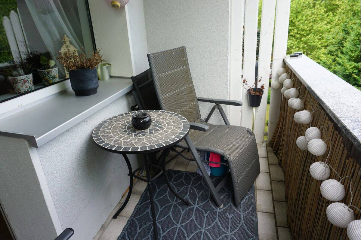 Wunderschöne 2 Z. Wohnung in Bergerhausen mit Balkon Ideal für Kapitalanleger oder Eigennutzer. TOP – 45136 Essen – Bild 1 von 9
