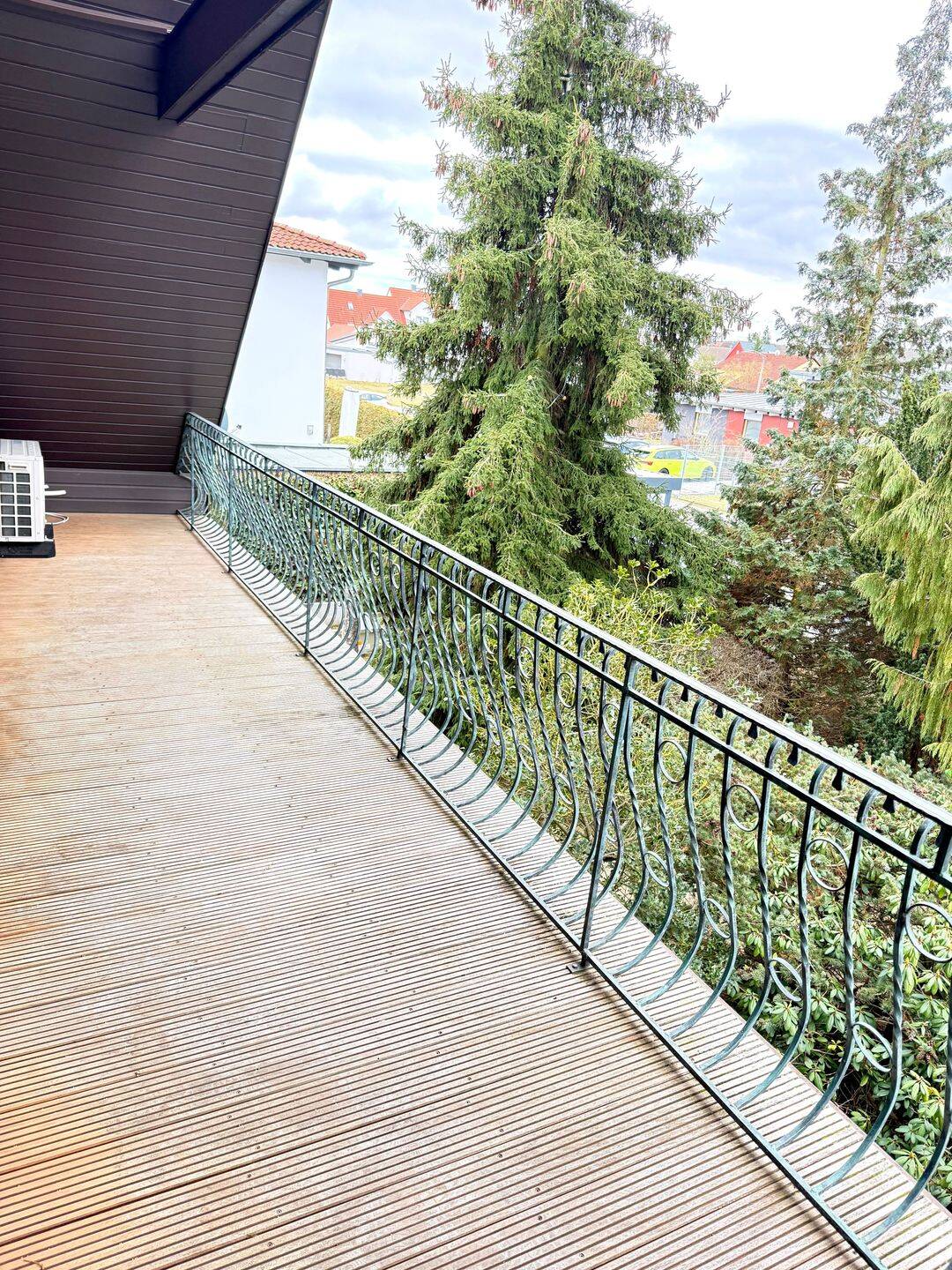 Großzügiges 1-Zi-Apartement mit Küche und Balkon in Fürth (Burgfarrnbach) – Fürth – Vorschaubild 2