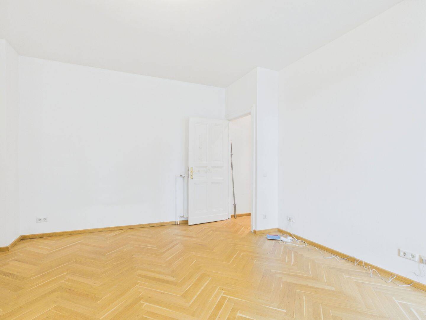Leerstehend und sofort bezugsbereit - Charmante Altbauwohnung im Herzen von Friedrichshain! – Berlin – Vorschaubild 5