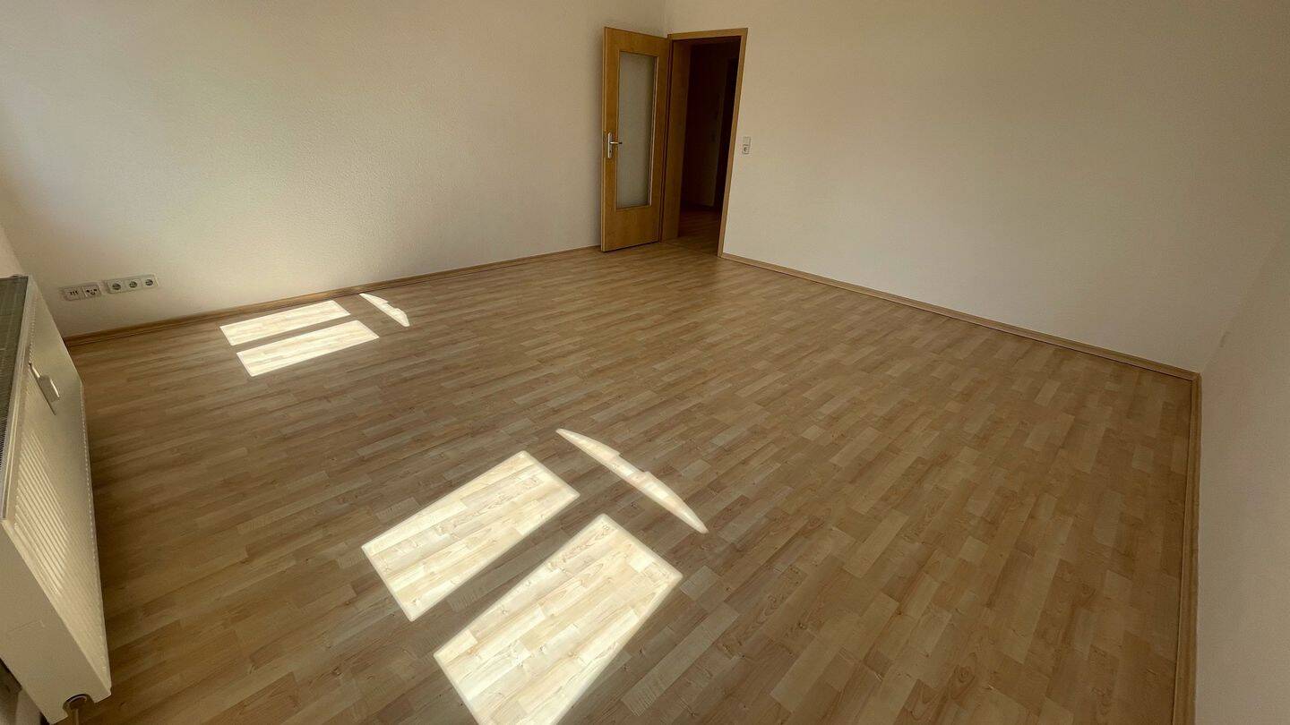 1. OG ! frei ab 1.8.26 - große Küche mit Balkon - WG geeignet – Chemnitz – Vorschaubild 6