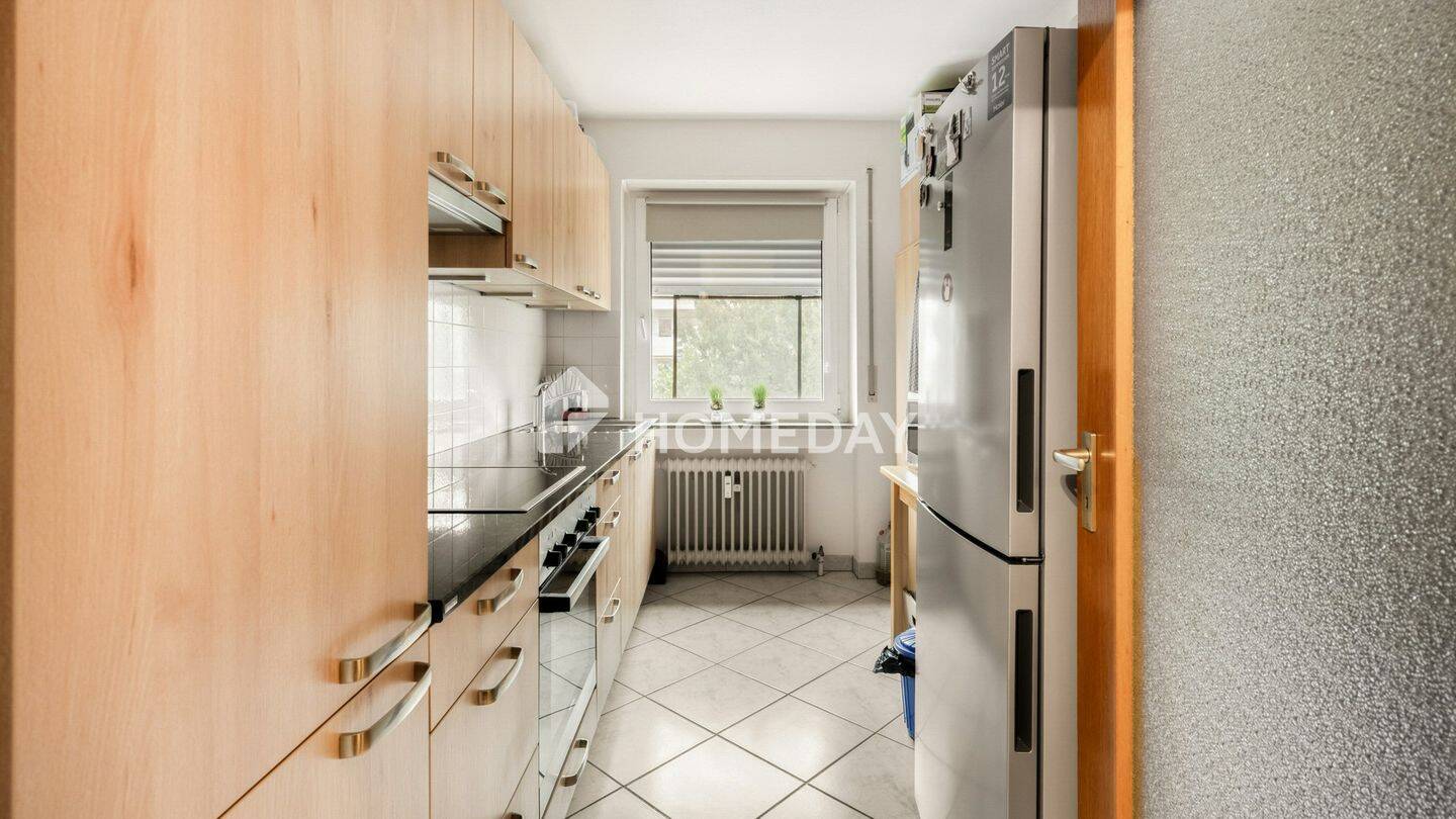 Lichtdurchflutete, ruhige 2-Zimmer-Wohnung mit Balkon & spektakulärem Blick in den Park & Ferne – Karlsruhe – Vorschaubild 3