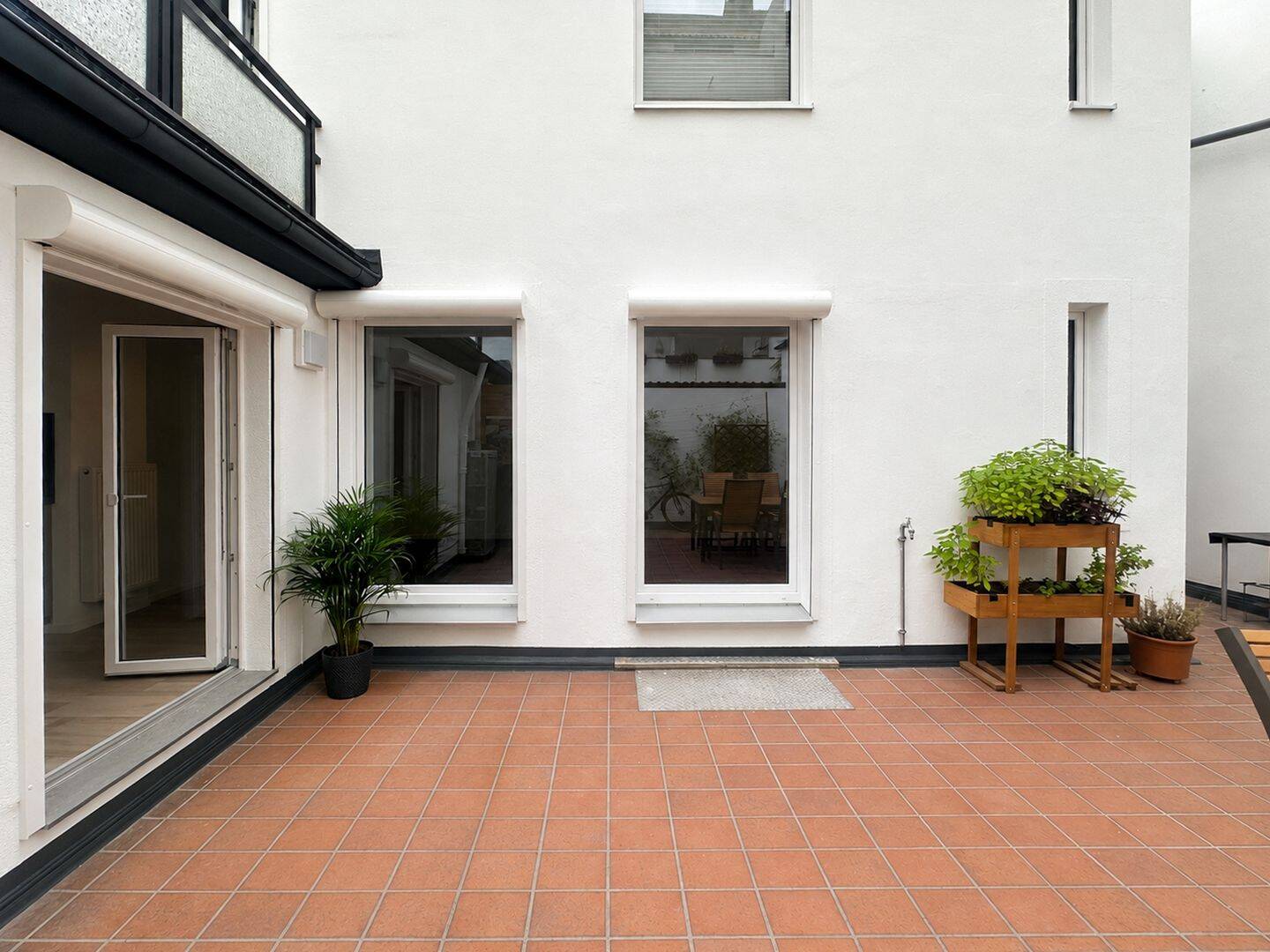 Erstbezug nach Sanierung mit Einbauküche und Terrasse - zentrale Lage in Derendorf – Düsseldorf – Vorschaubild 6