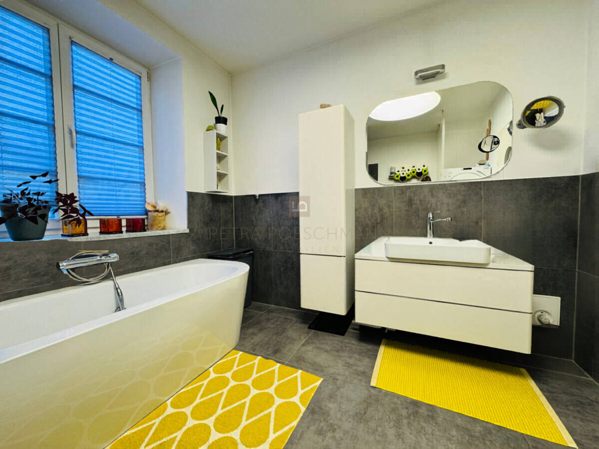 Stilvolle, komplett sanierte 3,5 ZKB, ca. 125 qm, Balkon, BULTHAUPTKÜCHE, ruhige Lage IN Altstadt – Ingolstadt – Vorschaubild 7