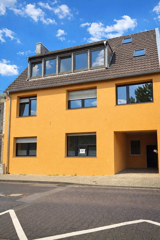 Ruhig gelegenes 4-Fam.-Haus mit Garten – Alsdorf – Bild 1 von 9