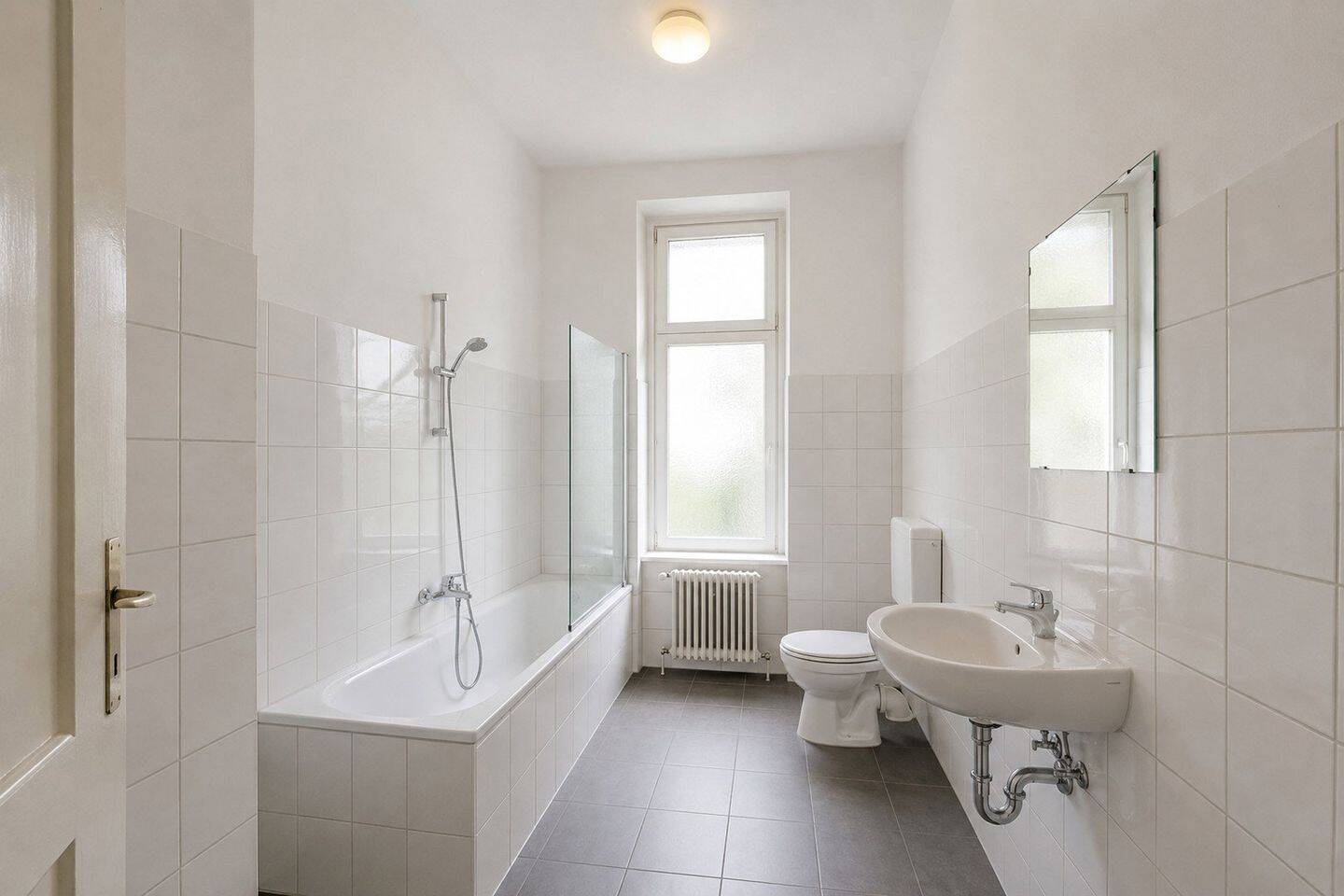 Essen: Renovated 3-room apartment, approx. 6% ROI, Commission-FREE [INVESTMENT]
