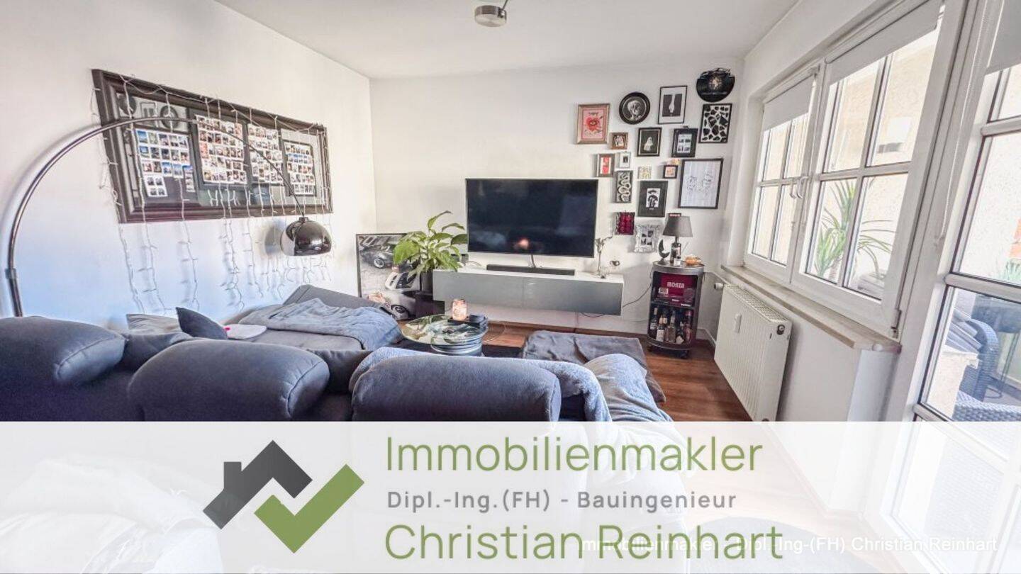 *** Schöne, bezugsfreie 2 Zimmer Wohnung mit Balkon, TG Stellplätze ***