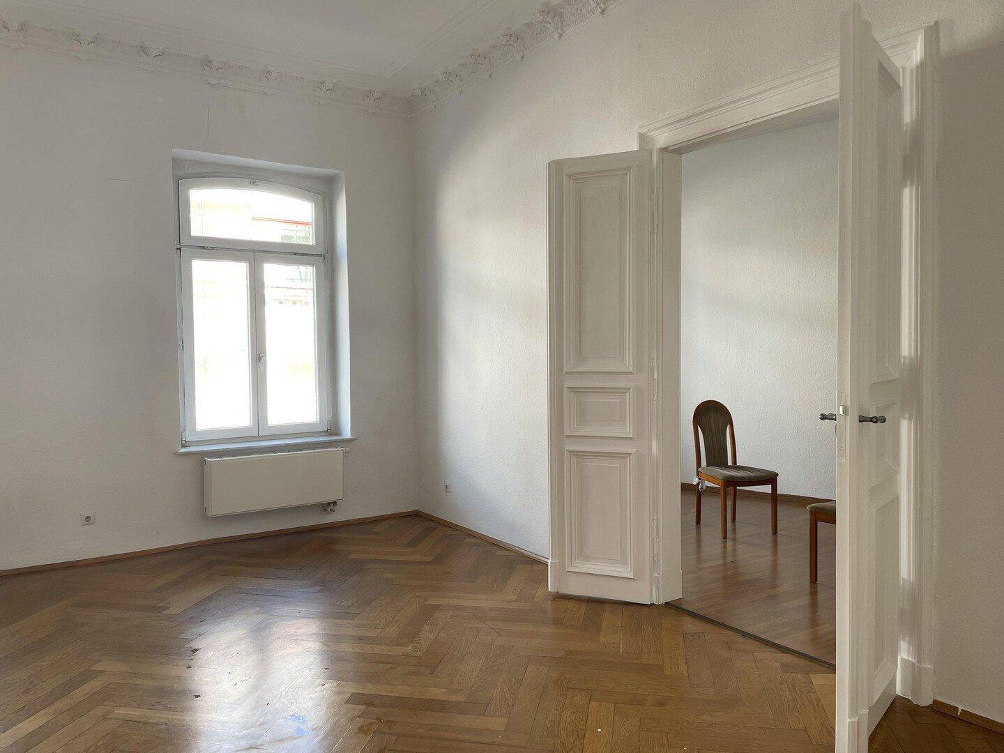Elegant 5-Room Historic Apartment with 16 m² Sunny Balcony - Available from 01 September 2026 – Leipzig – Vorschaubild 4