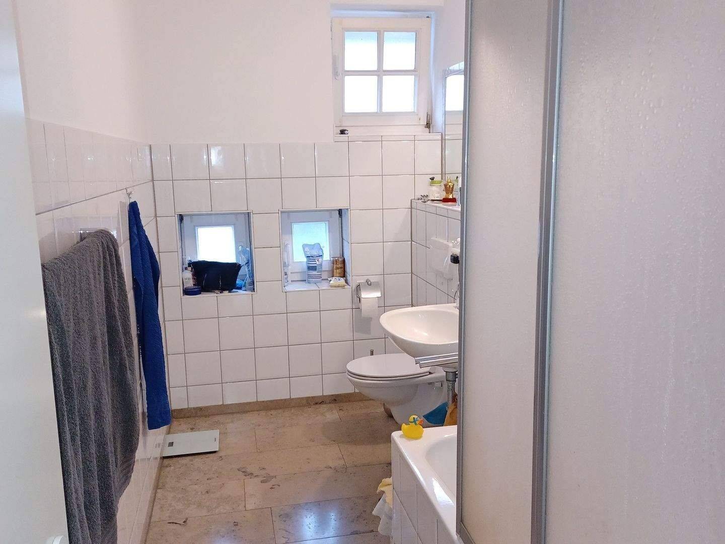 Gemütliche 2-Zimmer-Wohnung mit Balkon und Garten direkt am Stadtwald – Krefeld – Vorschaubild 5