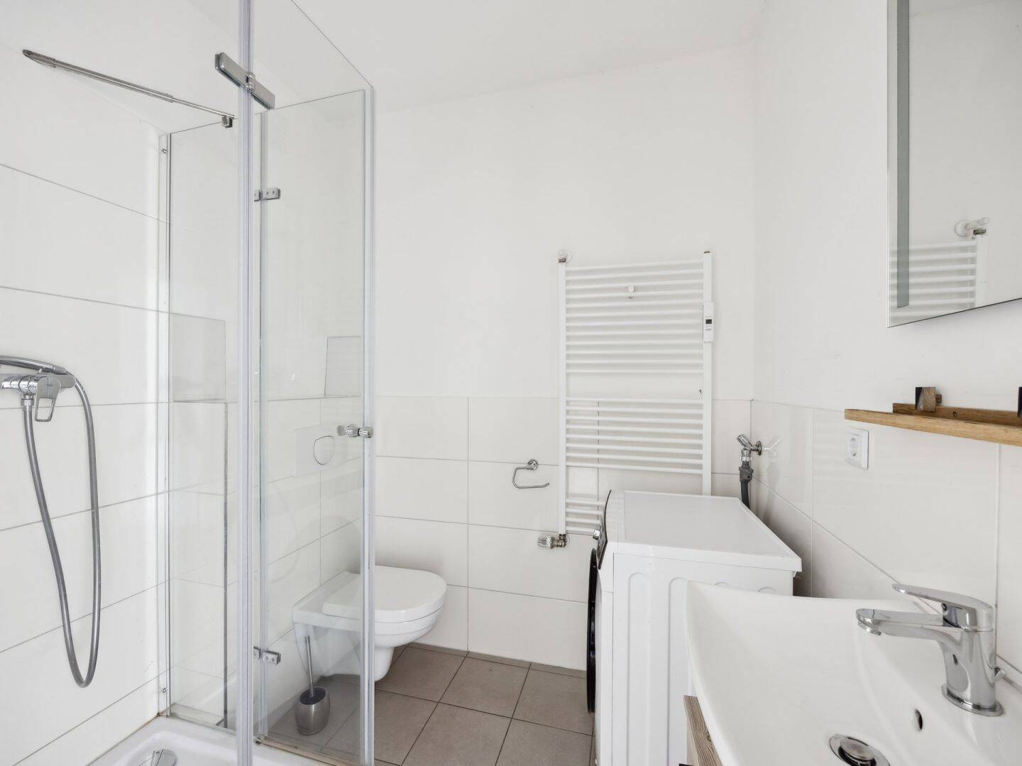 Bezugsfrei! Kleine Altbauperle mit Balkon nahe Landwehrkanal im Reichenberger Kiez – Berlin – Vorschaubild 5