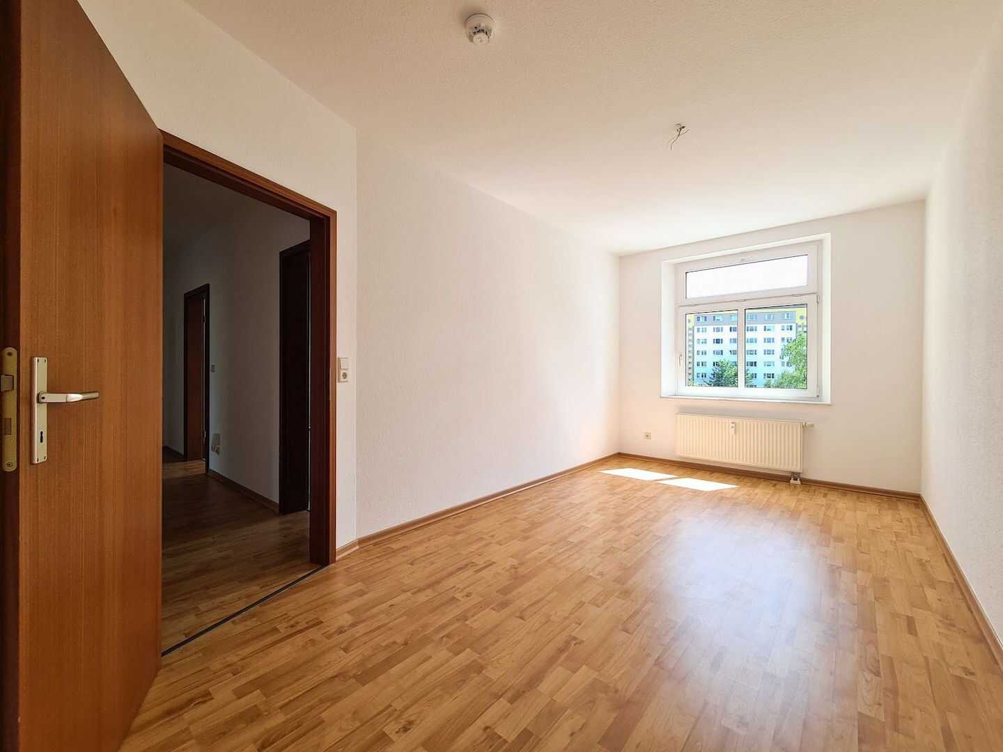 Klassisch, praktisch, einfach gut: renovierte Balkonwohnung im schönen Altbau – Chemnitz – Vorschaubild 8