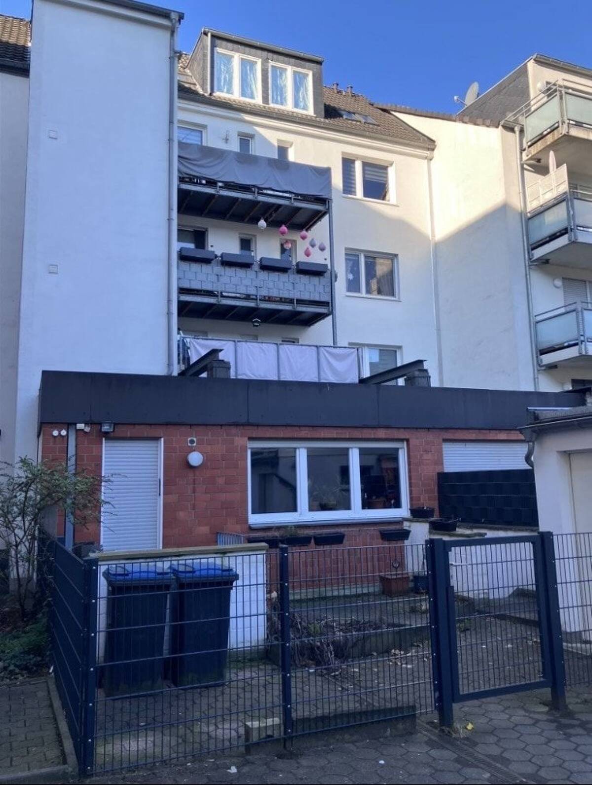Wohn- und Geschäftshaus in zentraler Lage in Gelsenkirchen – 45881 Gelsenkirchen – Bild 1 von 9