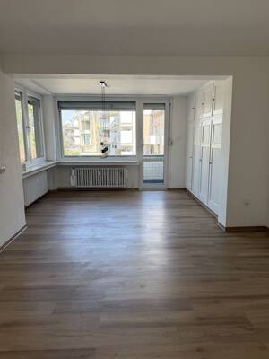 Große 2 Zimmer Wohnung mit kleinem Balkon in direkter Nähe zum Innenhafen – 47051 Duisburg – Vorschaubild 5