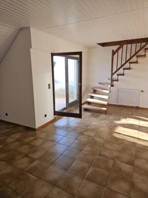 Großzügige Maisonette- Dachgeschosswohnung mit Balkon in Trier- Tarforst ab sofort verfügbar. – 54296 Trier – Vorschaubild 7
