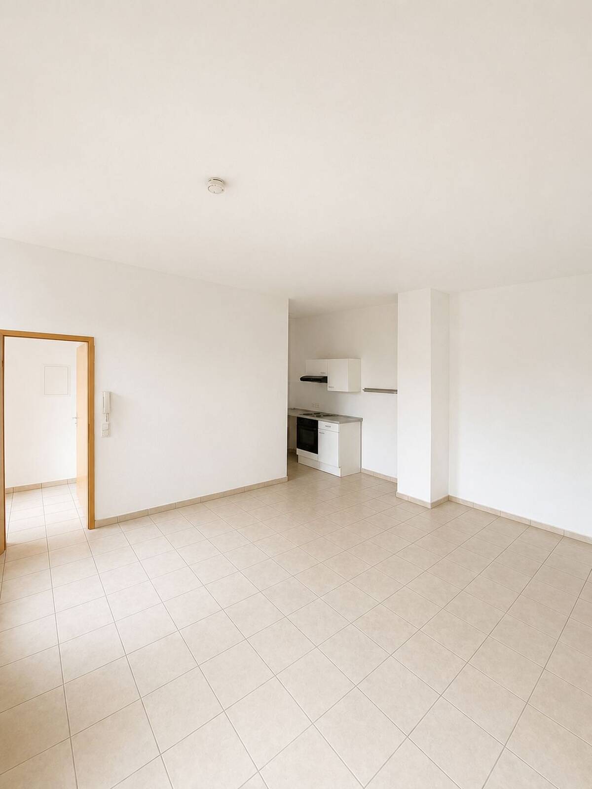 Schöne 1 Zimmer ETW im EG, 41m² mit Pantryküche, in guter Lage von Mannheim – 68161 Mannheim – Bild 1 von 8