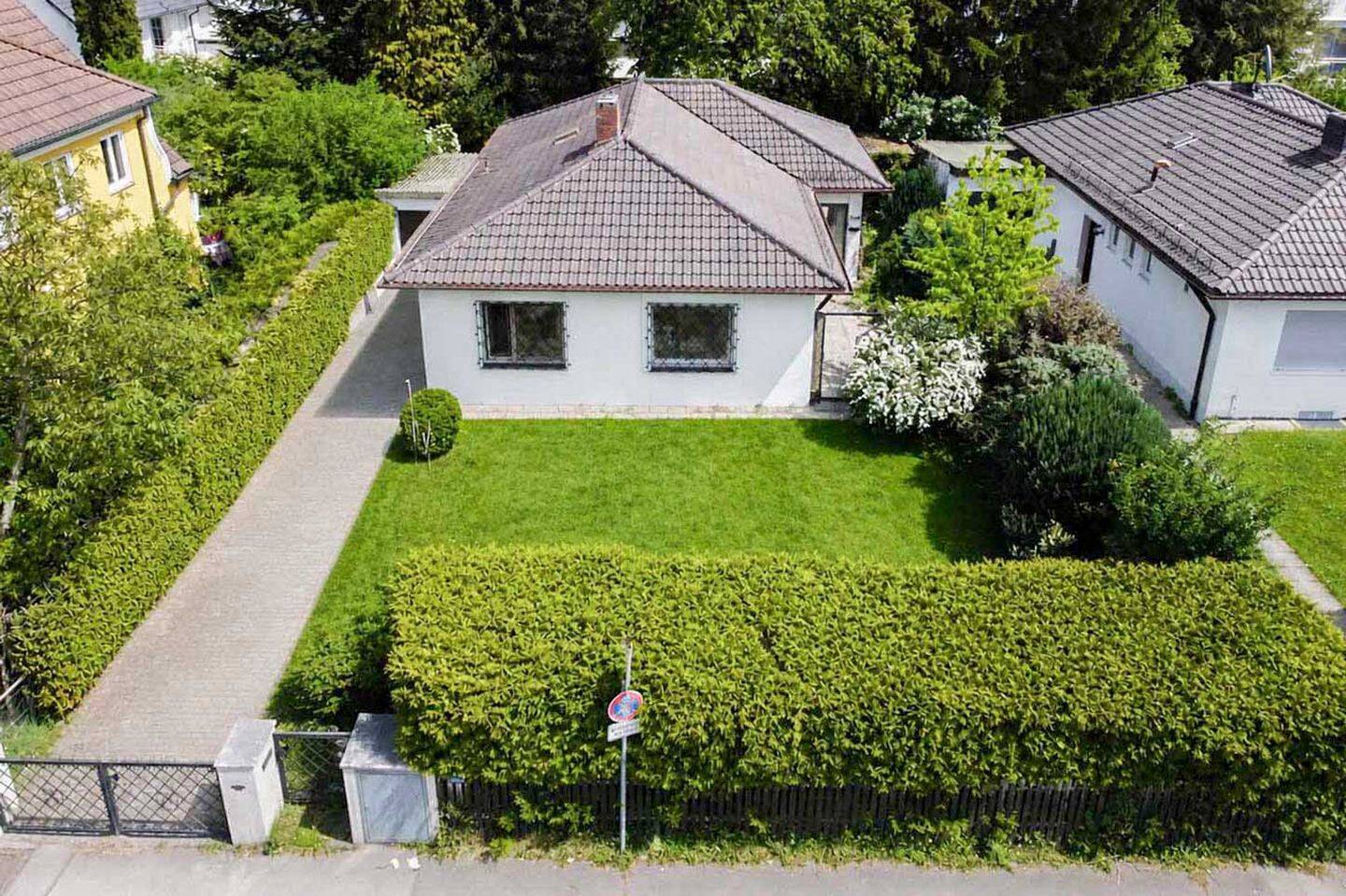 Charmantes freistehendes Einfamilienhaus mit großem Grundstück und viel Potenzial in Neuaubing!