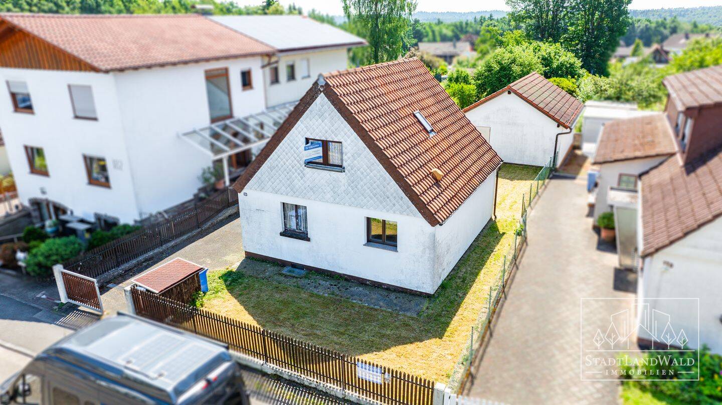 Potenzial für Macher: Einfamilienhaus mit großem Garten, Garage und Werkstatt - PS-Sommerwald – Pirmasens – Vorschaubild 9