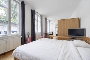 Ruhiges Wohnen auf der Altstadtinsel: Großzügige Wohnung mit Wintergarten und Innenhof! – 23552 Lübeck – Vorschaubild 5