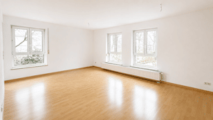 Gemütliche 2-Zimmer-Wohnung mit Balkon, Aufzug und Tiefgaragenstellplatz in Dresden-Löbtau – 1159 Dresden – Vorschaubild 3