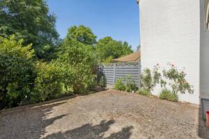 Parkähnliches Grundstück in Alt-Rahlstedt - großzügige Doppelhaushälfte mit Kamin, Loggia und Garage – 22149 Hamburg – Vorschaubild 7