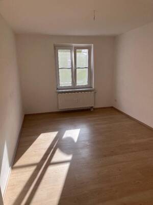 2 Raum Wohnung in ruhiger Lage 2.OG Rechts mit Balkon – 9599 Freiberg – Vorschaubild 5
