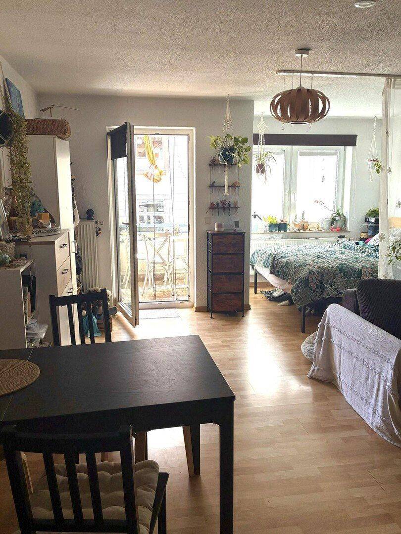 Bezugsfrei ab 01.10.: Helles 1-Zimmer-Apartment mit Balkon am Weinbergpark - provisionsfrei