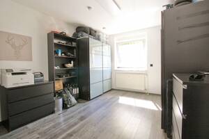 Hochwertig renovierte 2 Zi.-Erdgeschosswohnung mit zusätzlichem 32m² Wohnkeller, Terrasse und Garten – 21147 Hamburg – Vorschaubild 4