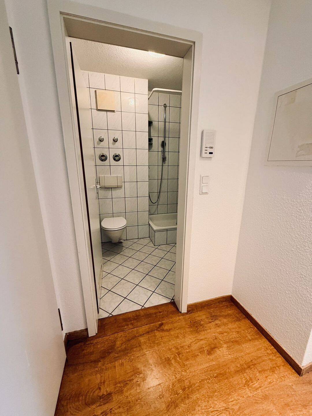 1-Zimmer-Apartment mit Balkon, 3. OG, Aufzug – Fürth Südstadt, U-Bahn 300 m, Kapitalanlage – Fürth – Vorschaubild 3