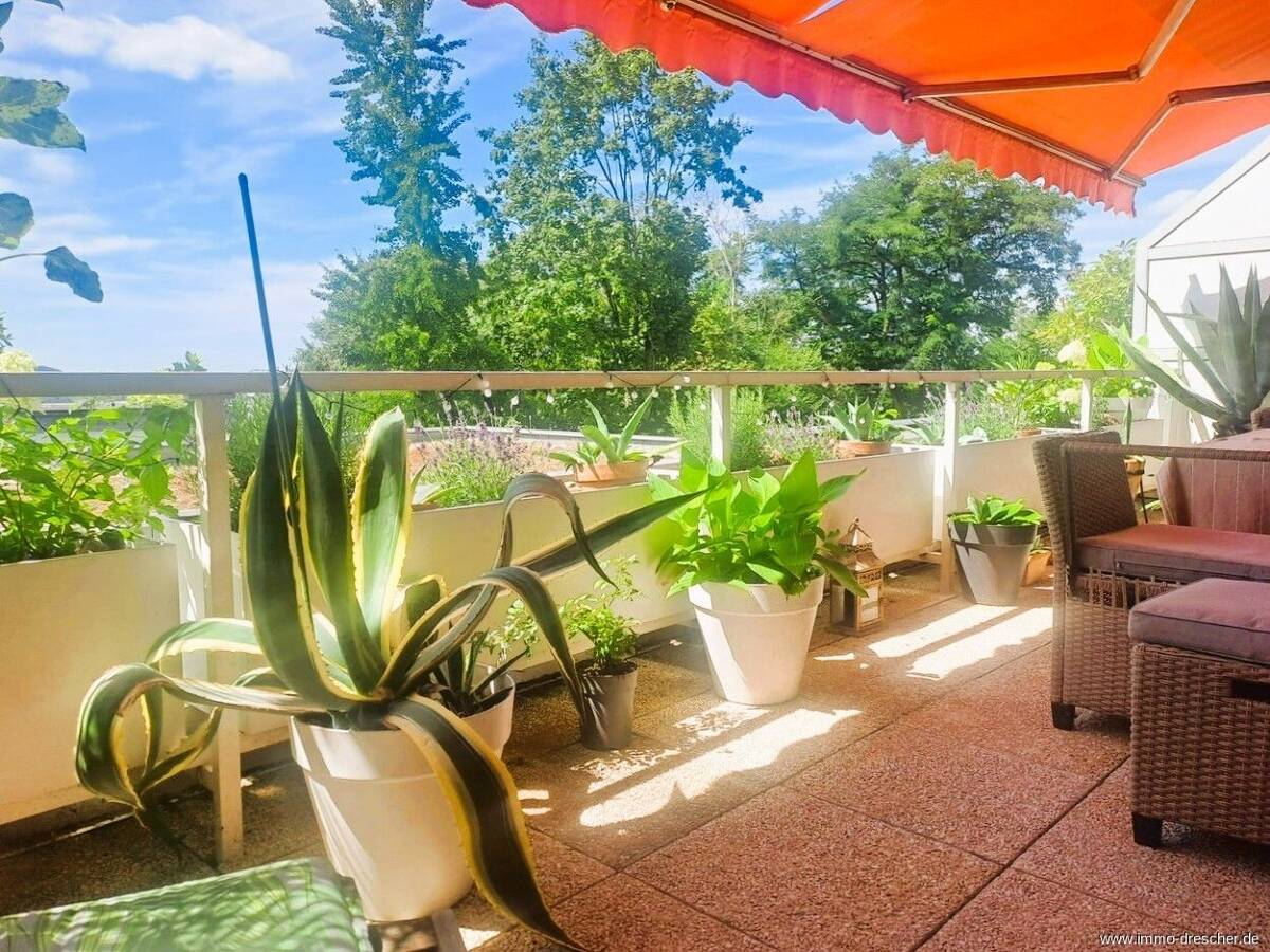 Großzügige Wohnung mit Balkon, Terrasse, TG-Stellplatz, in St. Arnual mit Fernbilck – 66119 Saarbrücken – Bild 1 von 9