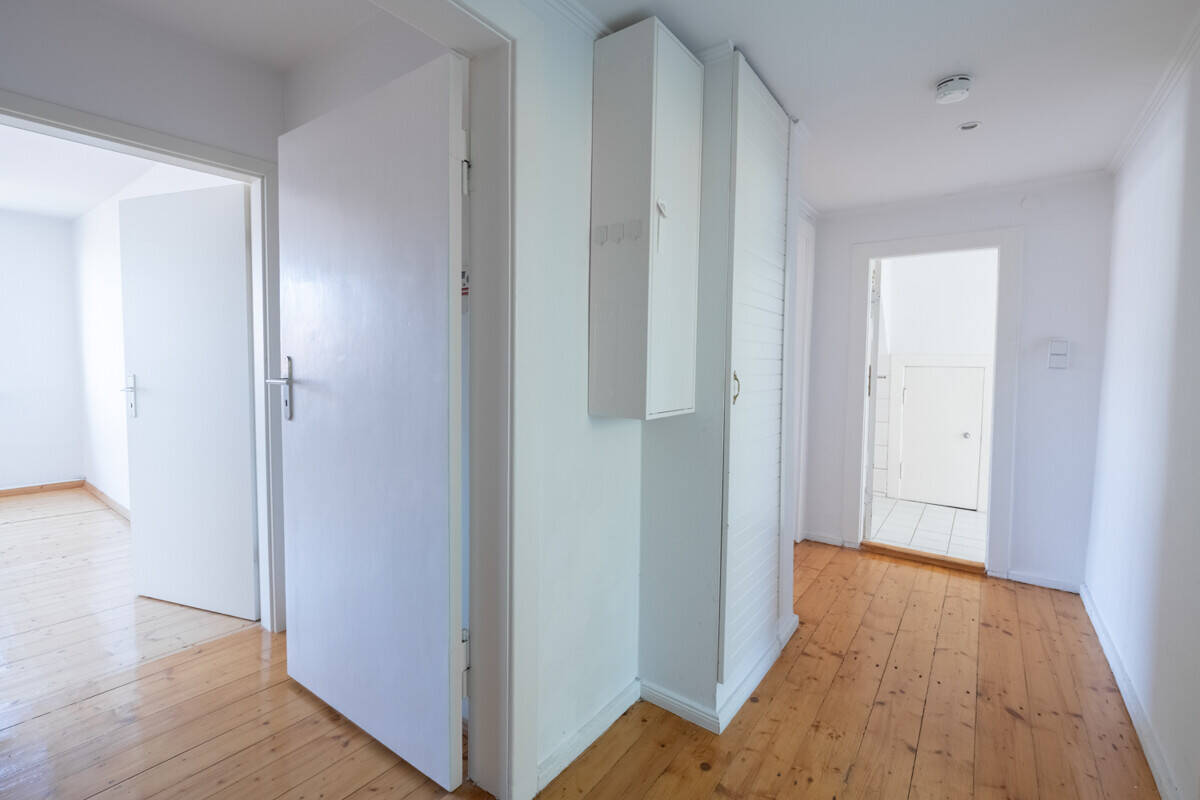 3-Zimmer Dachgeschosswohnung in Charlottenburg bezugsfrei! – Berlin – Vorschaubild 4