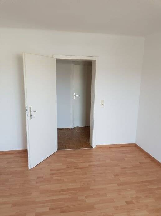 NEU! GROSSE 3 RAUM WOHNUNG MIT 2 BALKONEN – Pirna – Vorschaubild 4