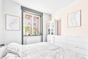 Traumhafte Altbauwohnung mit 2,80 m Stuckdecken, Loggia & hochwertiger Sanierung – 70178 Stuttgart – Vorschaubild 4