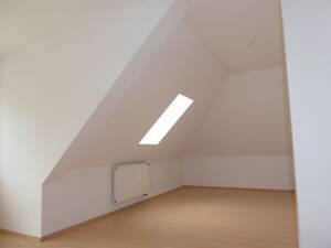 Schöne 2-Zimmer-Dachgeschosswohnung mit Balkon im Rudolspark – 7407 Rudolstadt – Vorschaubild 3