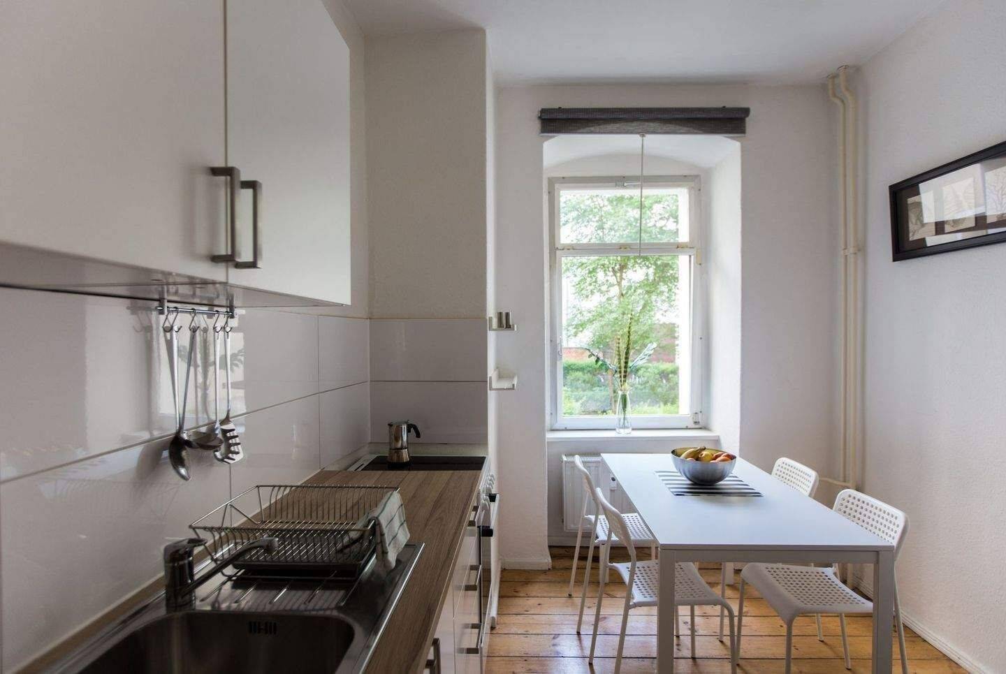 Bezugsfreie Altbauwohnung, zwischen den lebendigen Kiezen Sprengelkiez und Gerichtstraße. – Berlin – Vorschaubild 3