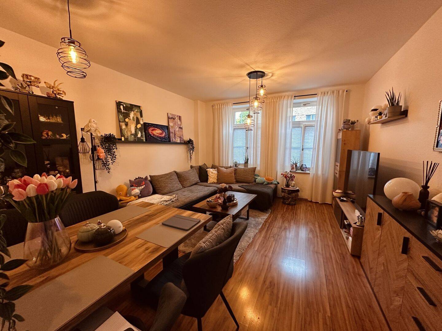 Sonnig und grün! * Hochwertig sanierte Altbauwohnung mit Balkon & großem Grundstück in Dresden * – Dresden – Vorschaubild 3